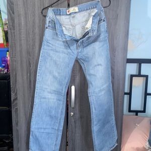 Levi’s light wash /18 REG /505 straight jeans / W 29 L 29